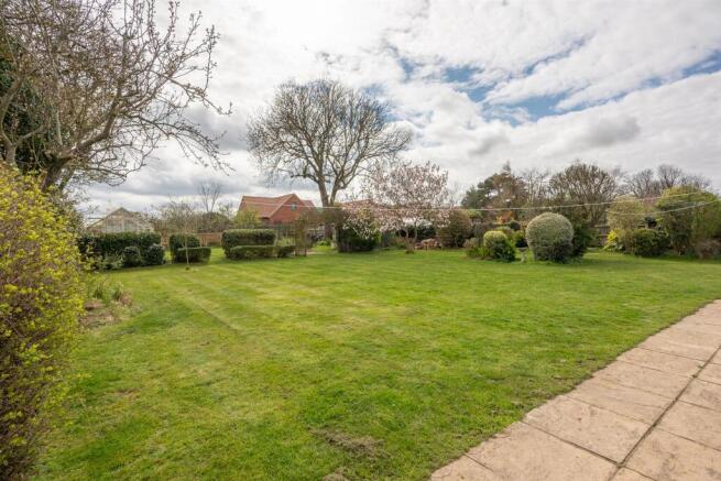 18BeckmeadowWay,Mundesley-6.jpg