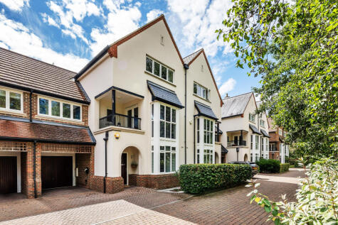 Lankester Square, Oxted, Surrey