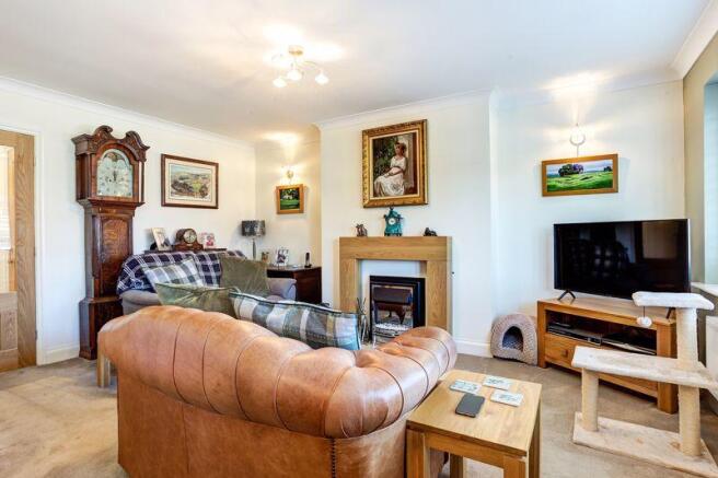 LOUNGE AREA