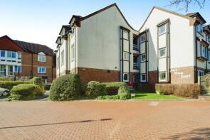 37, 18 Park View Court, Queens Park West Drive, Bournemouth BH8 9DA