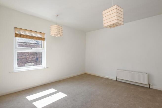 2 bed Terraced for sale Image 8