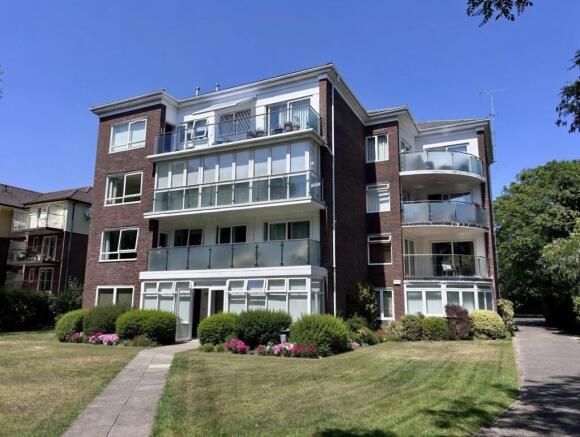 2-bed flat on West Cliff Road, WEST CLIFF, BH4, £275,000