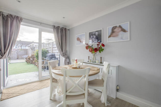 15 Spring Gardens, SL7 3HS (LOW RES)-10