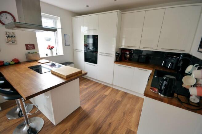 Merley Ways, Wimborne, Dorset, BH21 photo 4
