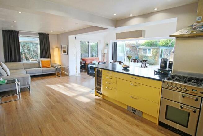 Kitchen Lounge Area