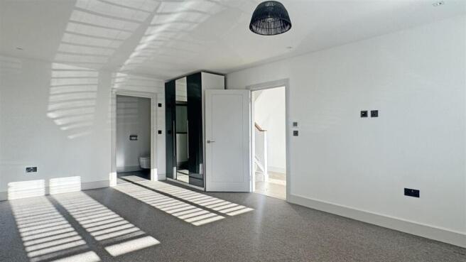 Bedroom 1.jpg