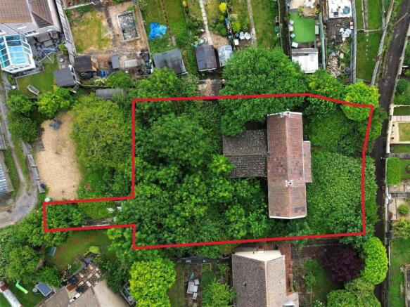 TOP VIEW OUTLINE - Detached Cottage for Auction, K