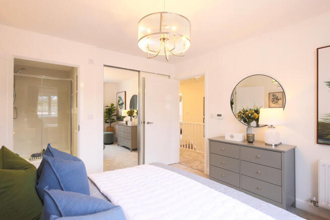 4 bed Detached for sale Image 8