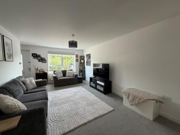 Lounge 2.jpg