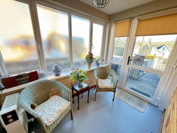 SIDE PORCH