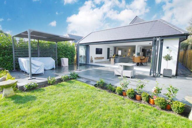 GARDEN PATIO
