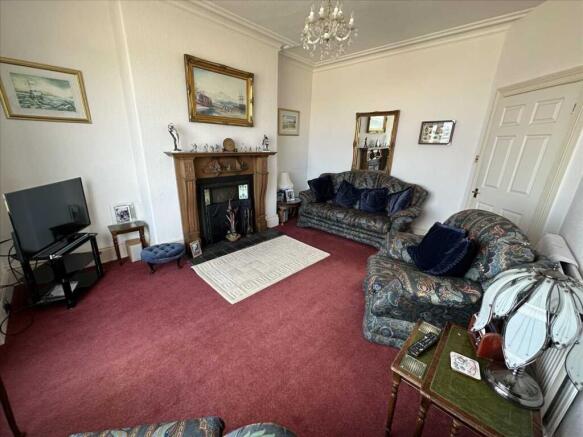 2 bed Flat for sale Image 4