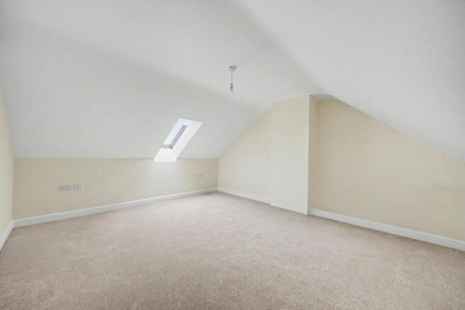 3 bed Semi-Detached for sale Image 8