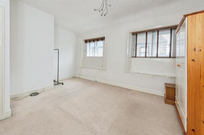 2 bed House for sale Image 10