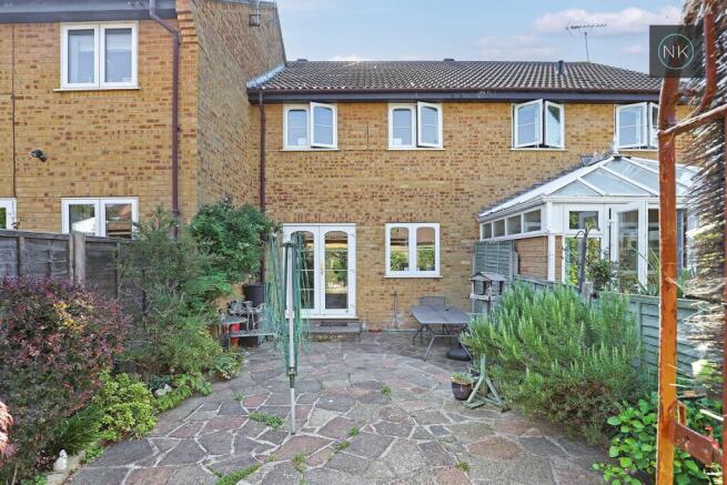 Slade End, Theydon Bois, Epping, Essex, CM16 7EP photo 4