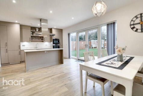 Walnut Drive, Haddenham