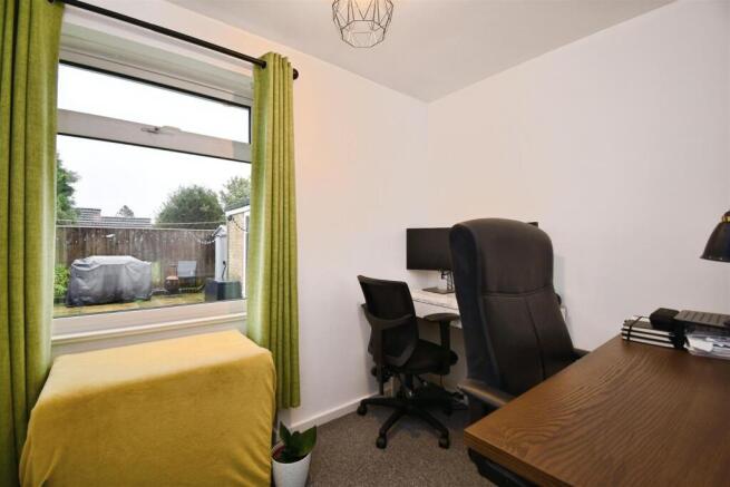 3 bed Semi-Detached Bungalow for sale Image 9