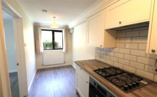 Kitchen 2.jpg