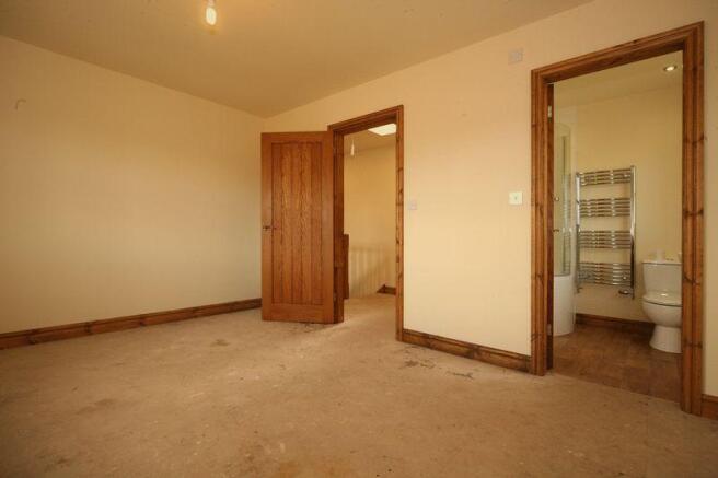 Master to ensuite