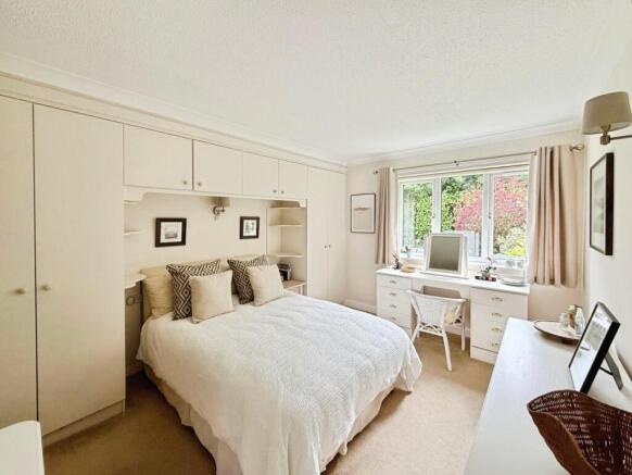 Glenbourne Park, Bramhall photo 4