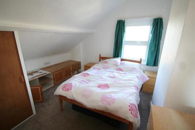 67 Hamilton Road-bed