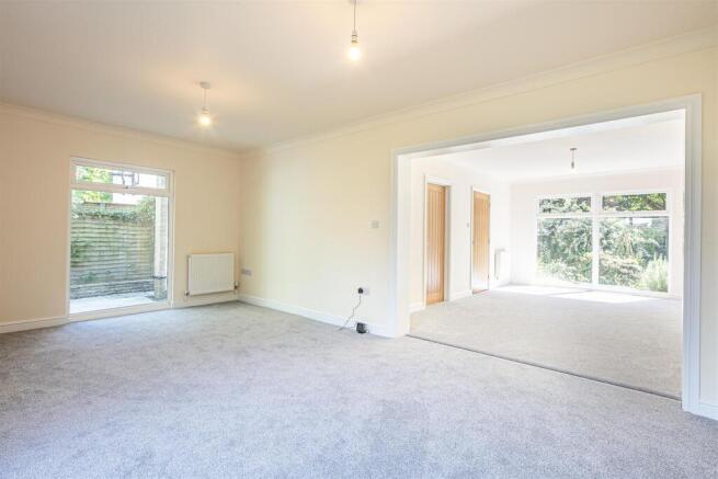 4 bed Detached for sale Image 4
