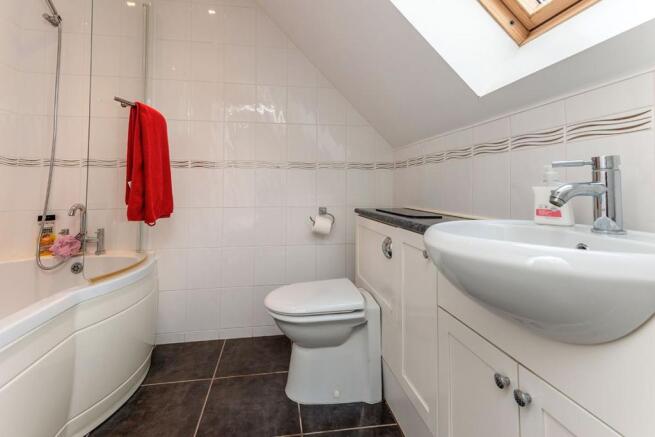 En-Suite Bathroom