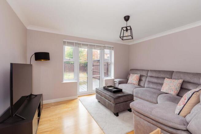 Austen Way, Langley, SL3 photo 2