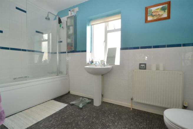 ensuite new.JPG