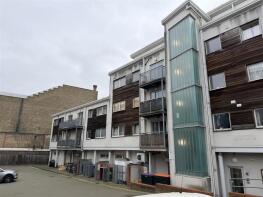 9, Lauriston Apartments, Ambleside Close, Tottenham, London N17 6FF