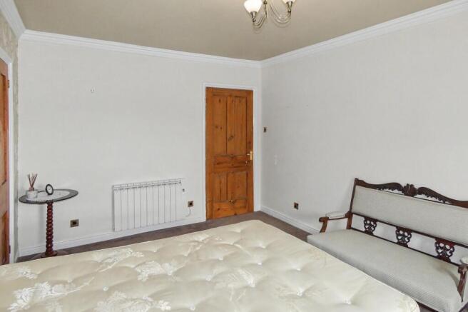 2 bed Flat for sale Image 12