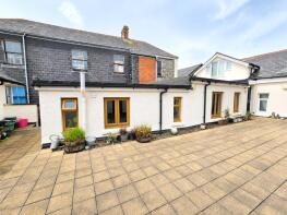 Flat 5, 19 Whitlock Court, The Square, Holsworthy EX22 6AN