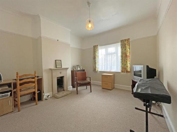 Venn grove 39 sitting room for inside.jpg