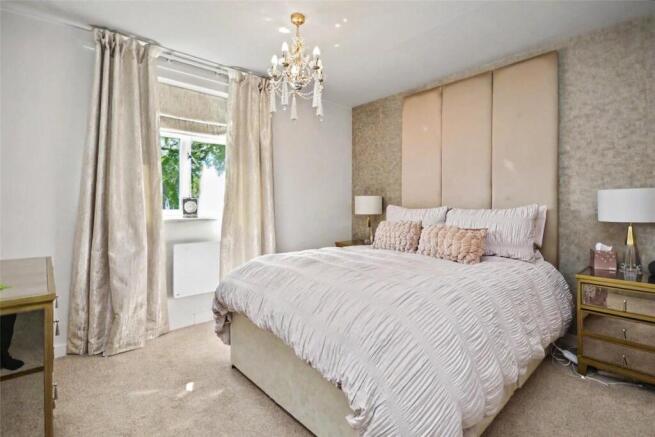 2 bed Apartment for sale Image 5