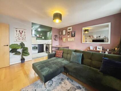 Umbriel Place, London, E13