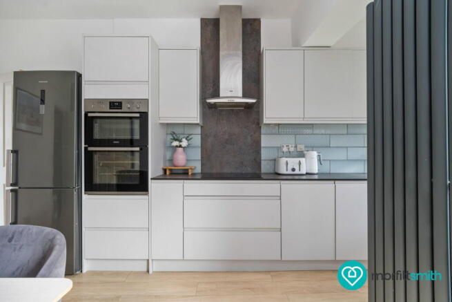 3 bed Terraced for sale Image 6