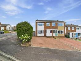 3, Walnut Drive, Pontefract WF8 4NR