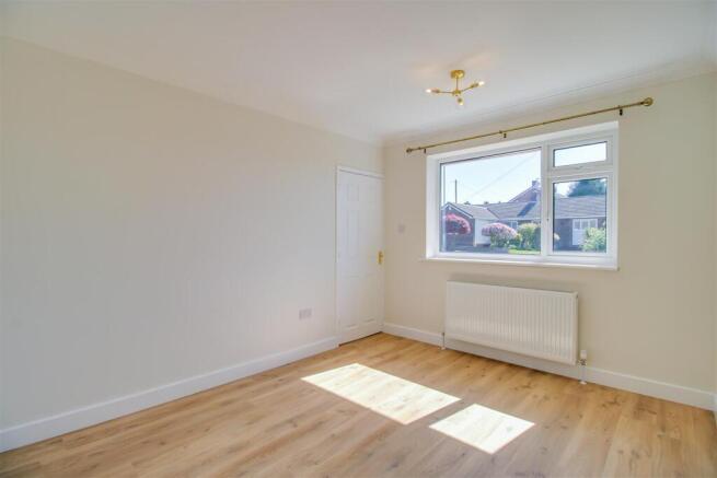 2 bed Detached Bungalow for sale Image 8