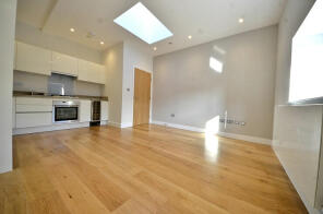 Flat 2, 260, Holloway Road, London N7 6NE