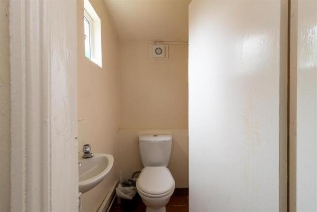5 bed House to rent Image 7