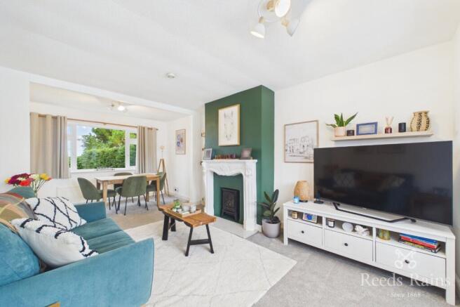 3 bed Semi-Detached for sale Image 4
