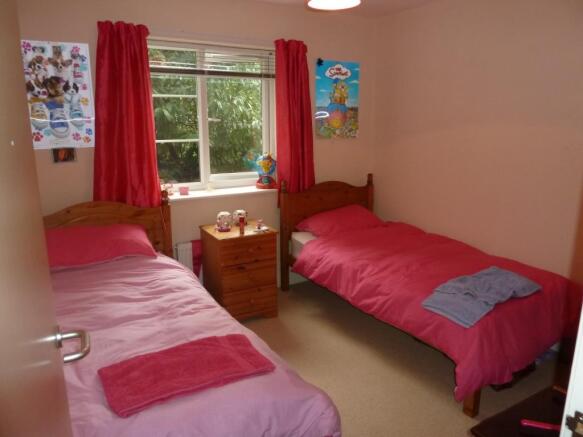 bedroom 2 (Main)