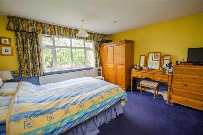 PRINCIPAL BEDROOM
