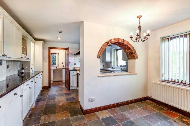 DINING AREA OFF KITC