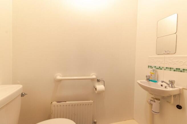 2 bed Terraced for sale Image 7