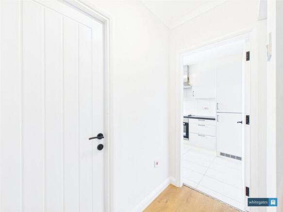 2 bed Apartment for sale Image 6