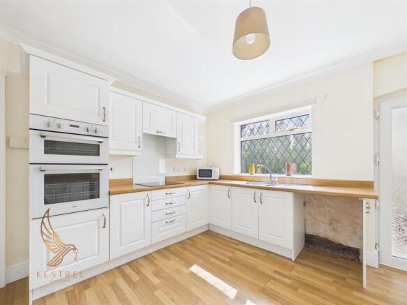 2 bed Detached Bungalow for sale Image 4