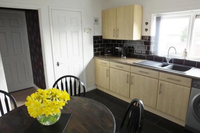 kitchen/dining room