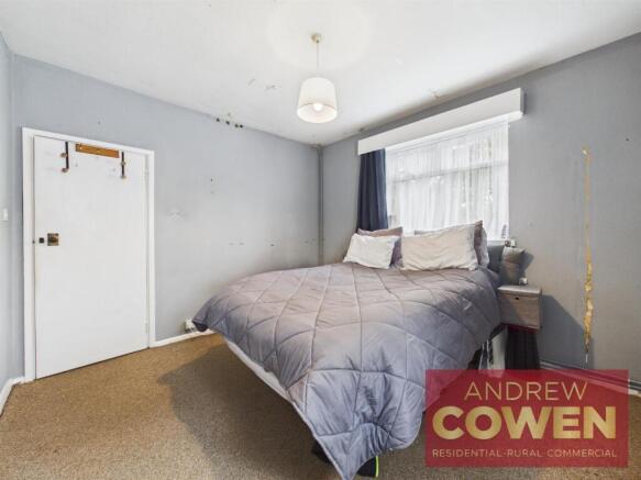 2 bed Flat for sale Image 9