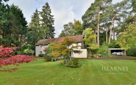 Dudsbury Avenue, Ferndown, BH22